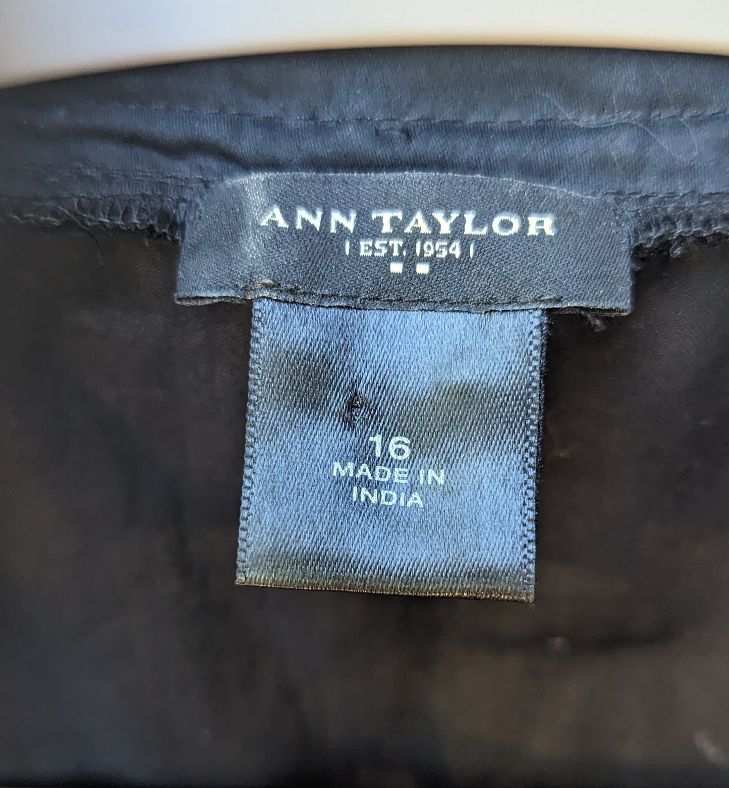 Ann Taylor Women's Ruffled Button Front Sleeveless Top Black Size 16